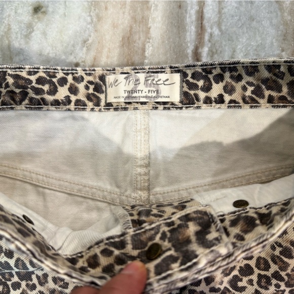 Women’s FREE PEOPLE Bailey leopard print high rise denim mini skirt- Size 25 - Picture 5 of 5
